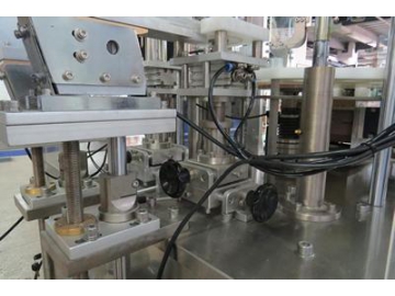 Volumetric Filling Line with Capping Machine, Eyeliner Packaging