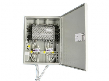 Audio Video Signal Amplifier Splitter Box