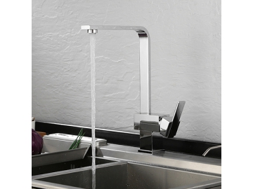 Single handle kitchen faucet in chrome polished  SW-KF004