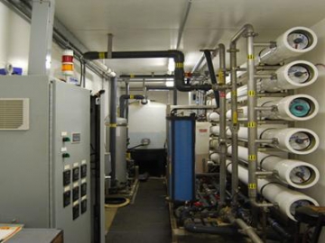 Containerized Seawater Desalination System Seawater Reverse Osmosis (SWRO), Mobile Water Treatment System