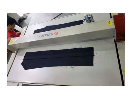 Digital Cutter for Textile/Garment Industry