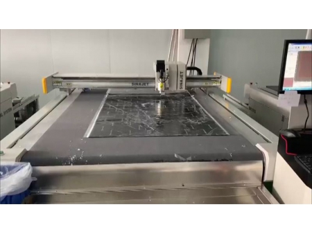 Digital Cutter for Composite Material