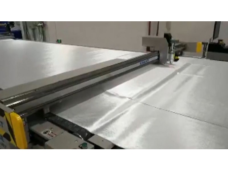 Digital Cutter for Composite Material