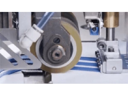 Automatic Three-Strip Sewing Machine (for Adidas)