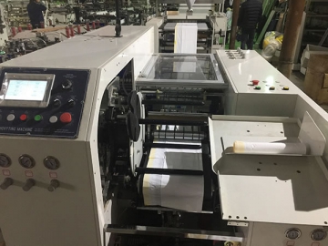 <span class=new-btn>CW-1000PG OR Automatic Bags on Roll Making Machine (Bags with Ribbon) </span>