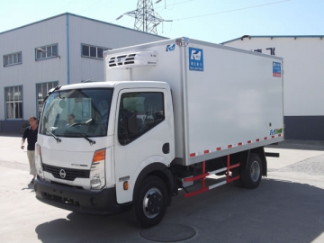 Refrigerated Truck <small>(Less than 2 Ton)</small>