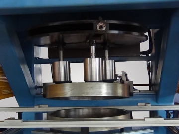 Sheet Metal Spinning Machine