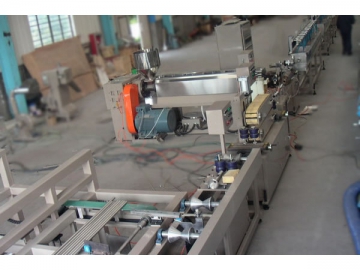 Plastic coated metal pipe extrusion line