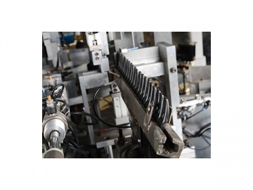 Pump nozzle automatic assembly + vacuum inspection line