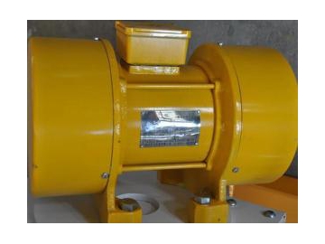 Self Balanced Vibratory Separator