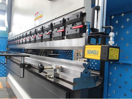 ACCURL-Bend - 3 Axes CNC Press Brake