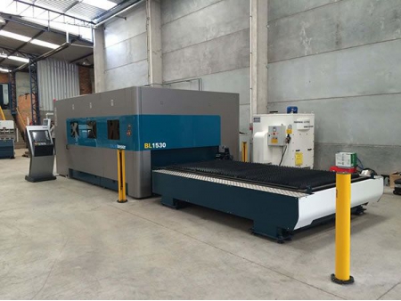 2kW Fiber Laser Cutting Machine