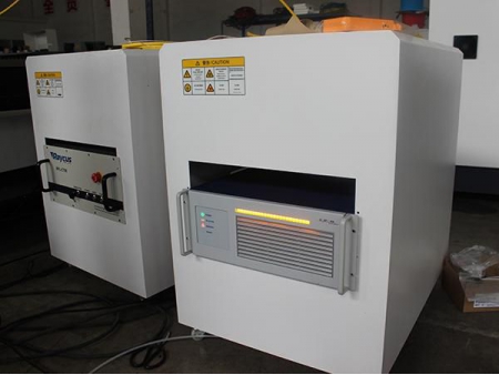 500W 700W 1000W Fiber Laser Cutting Machine