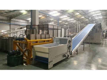 Dough Cutting Machine with Conveyor