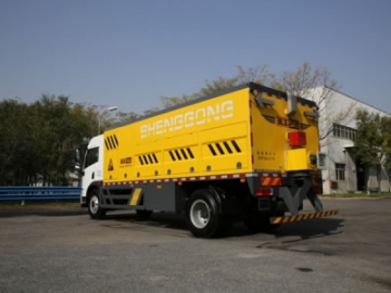 Road Maintenance Truck with Asphalt Heater