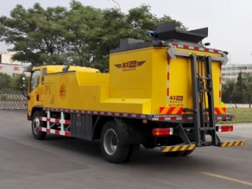 Asphalt Pavement Maintenance Truck