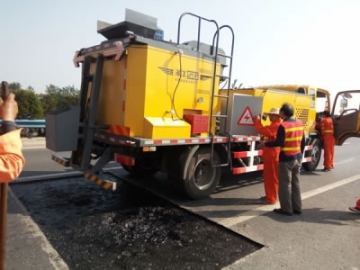 Asphalt Pavement Maintenance Truck