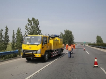 Asphalt Pavement Maintenance Truck