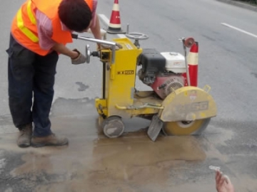 Road Repair Truck