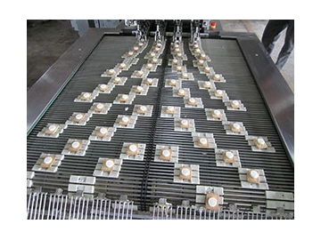 4 Lane Biscuit Sandwiching Machine