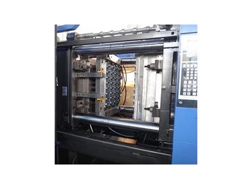 Plastic Injection Molding Machine