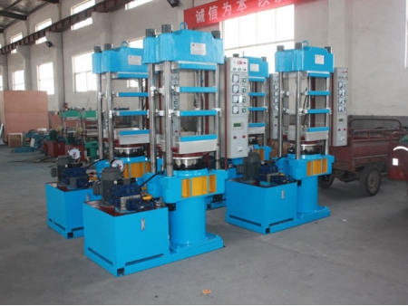 Rubber Vulcanizing Press (Column Type)