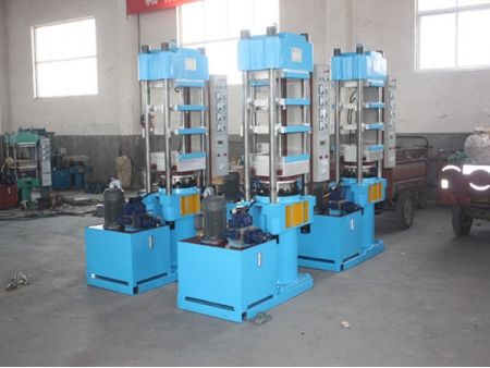 Rubber Vulcanizing Press (Column Type)