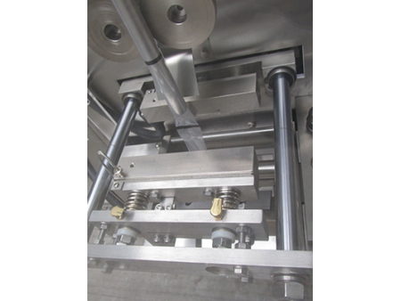 Vertical Form Fill Seal Machine (Piston Filling)