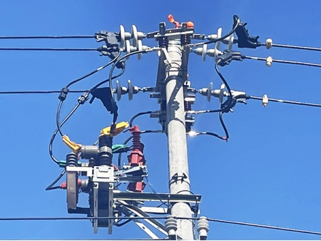 Magnetic Control Pole-Mounted Circuit Breaker