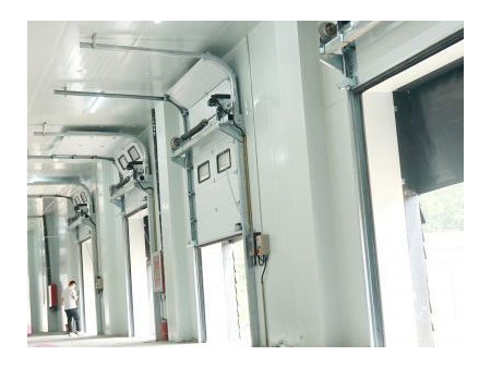 Vertical Lift Cold Storage Door