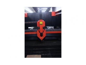 1500W FCCB Medium Power Fiber Laser Cutting System Metal Cutting Machine