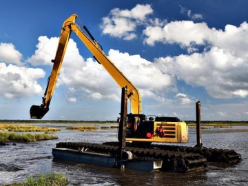 Amphibious Excavator