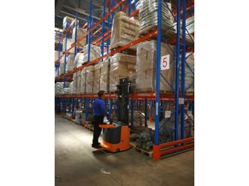 XE 1,000-2,000kg Electric Lift Stacker