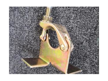 Scaffold Board Retaining Clamp