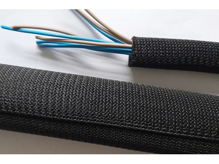 Knitted Fabric Self-Closing Wrap