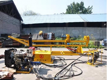 Hydraulic Core Drilling Rig, Type XTQ-2