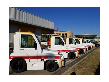 Self-Propelled Baggage Towing Tractor