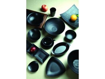 Elegance Black Tableware