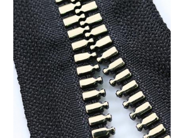 8# Molded Plastic Zipper
