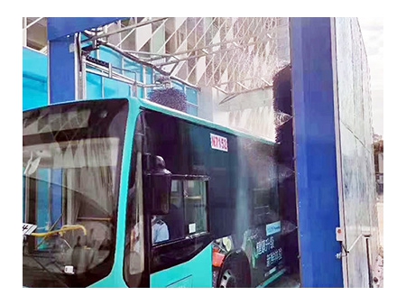 Drive-Through Bus Wash System  (4-Brush)