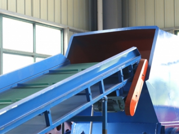 Non-ferrous metal separator for extracting metals from inert materials in plastic recycling plants