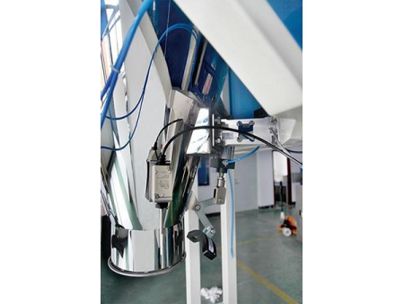 Linear Weighing Machine for Food Products