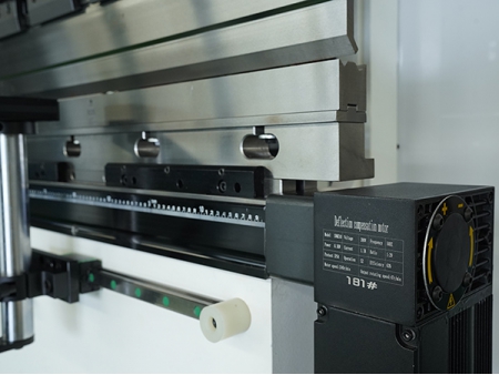 Electro-hydraulic Press Brake