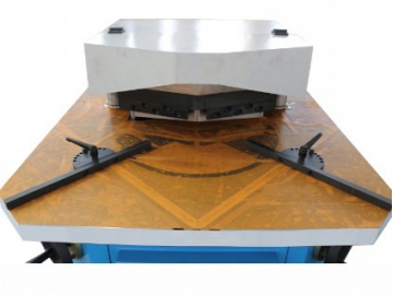 Hydraulic Corner Notching Machine, Fixed Angle with Punch