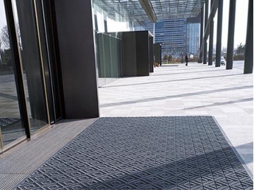 Scraper mat, modular entrance matting