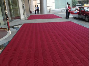 Absorbing dirt & water, tire pattern carpet mat, roll goods