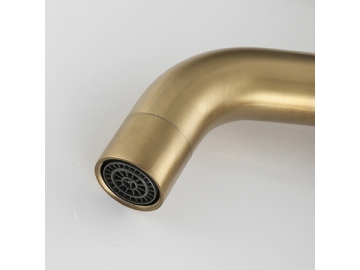 Single handle brushed gold basin faucet  SW-BFS011
