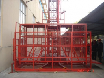 Building Cargo Hoist