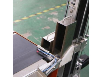 AS-A11D4 Print and Apply Labeling System (Top Labeling)