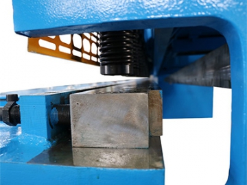 Hydraulic Guillotine Shearing Machine